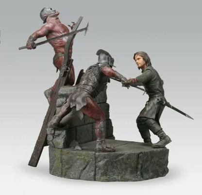 Weta Lord of the Rings Aragon vs Uruk-Hai The Wall of Hell's Deep Diorama Limited Edition 279/750