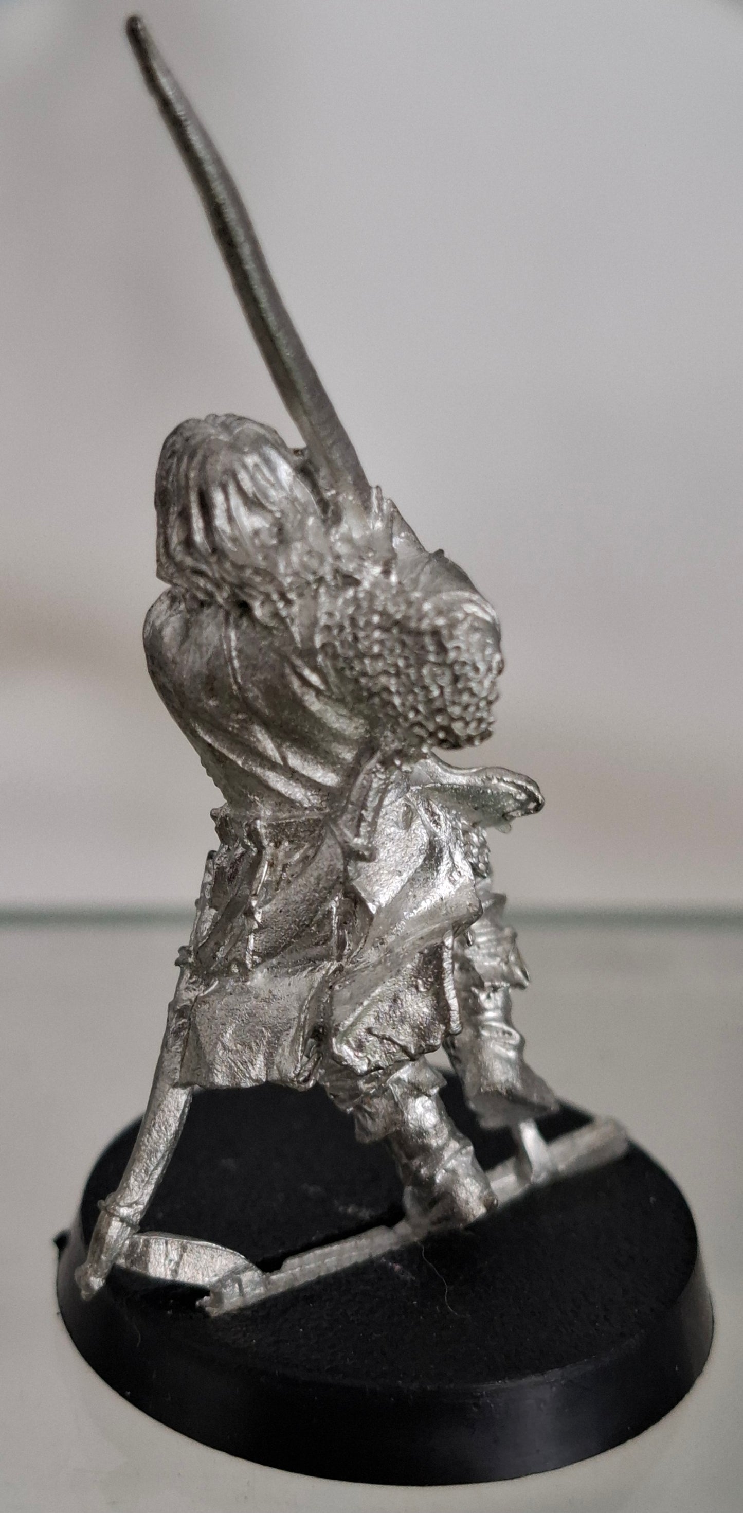 Games Workshop LOTR Aragorn Helm’s Deep Metal Miniature – 2002 – Unpainted