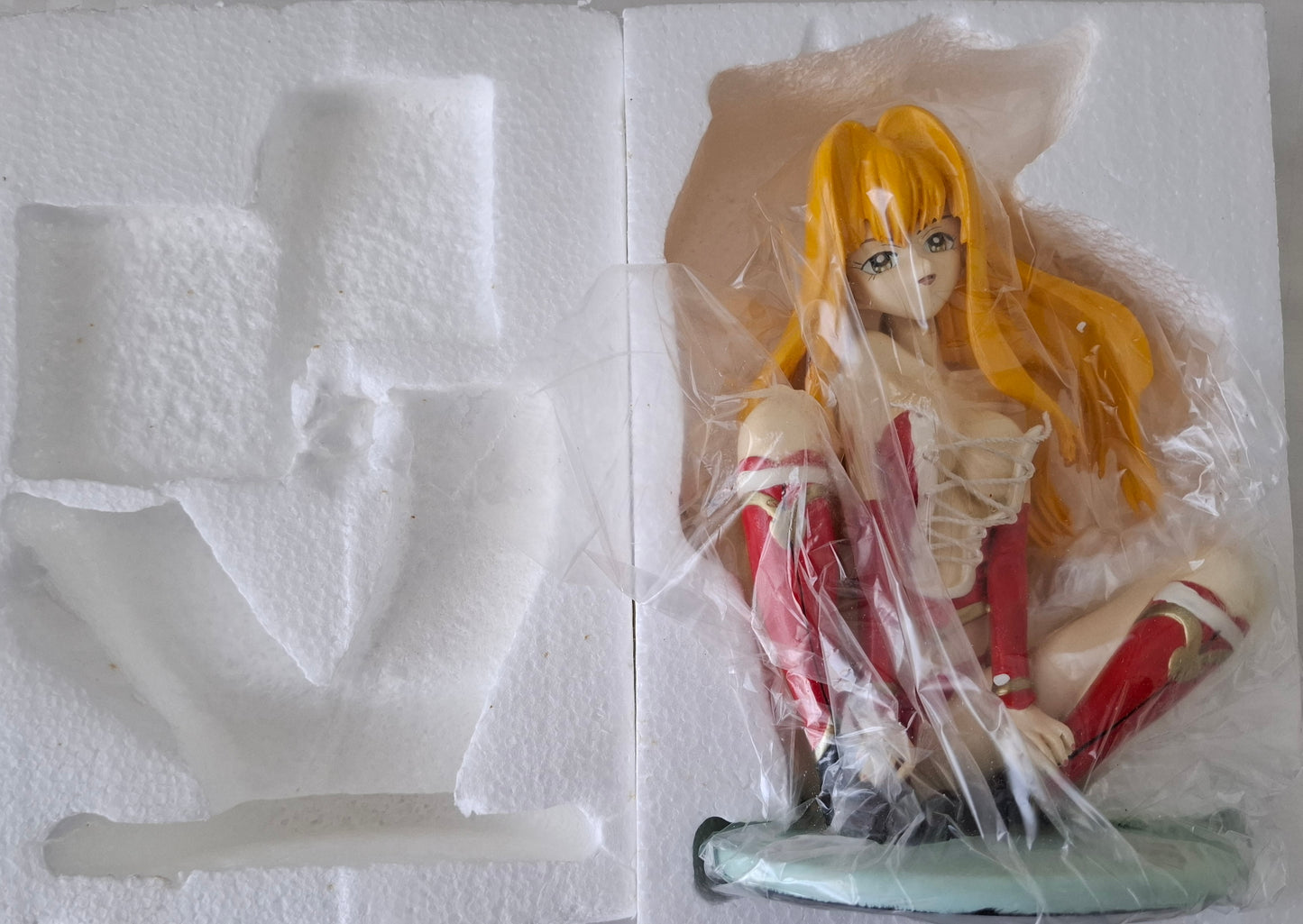 Akane – Guren 1/8 Scale Collectible Figure  from the PC Game & 2001 Anime Series