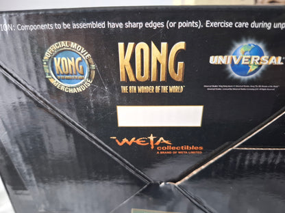 Weta Collectables KONG 8th Wonder of the World Kong fighting V-Rex